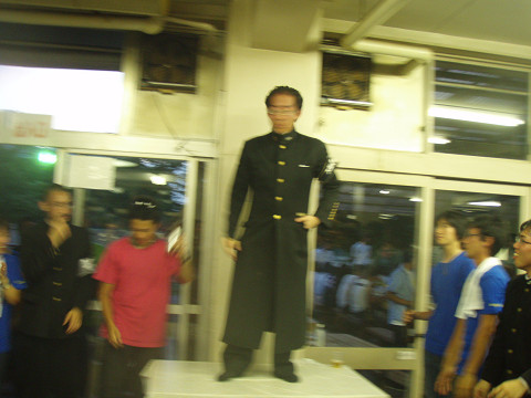 main12979.jpg